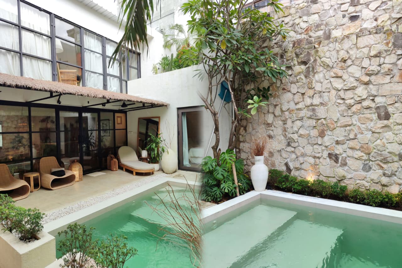 Serasa Liburan di Bali! Ini Serunya Menginap di Elements Loft, Villa Tropis Tersembunyi di Jakarta