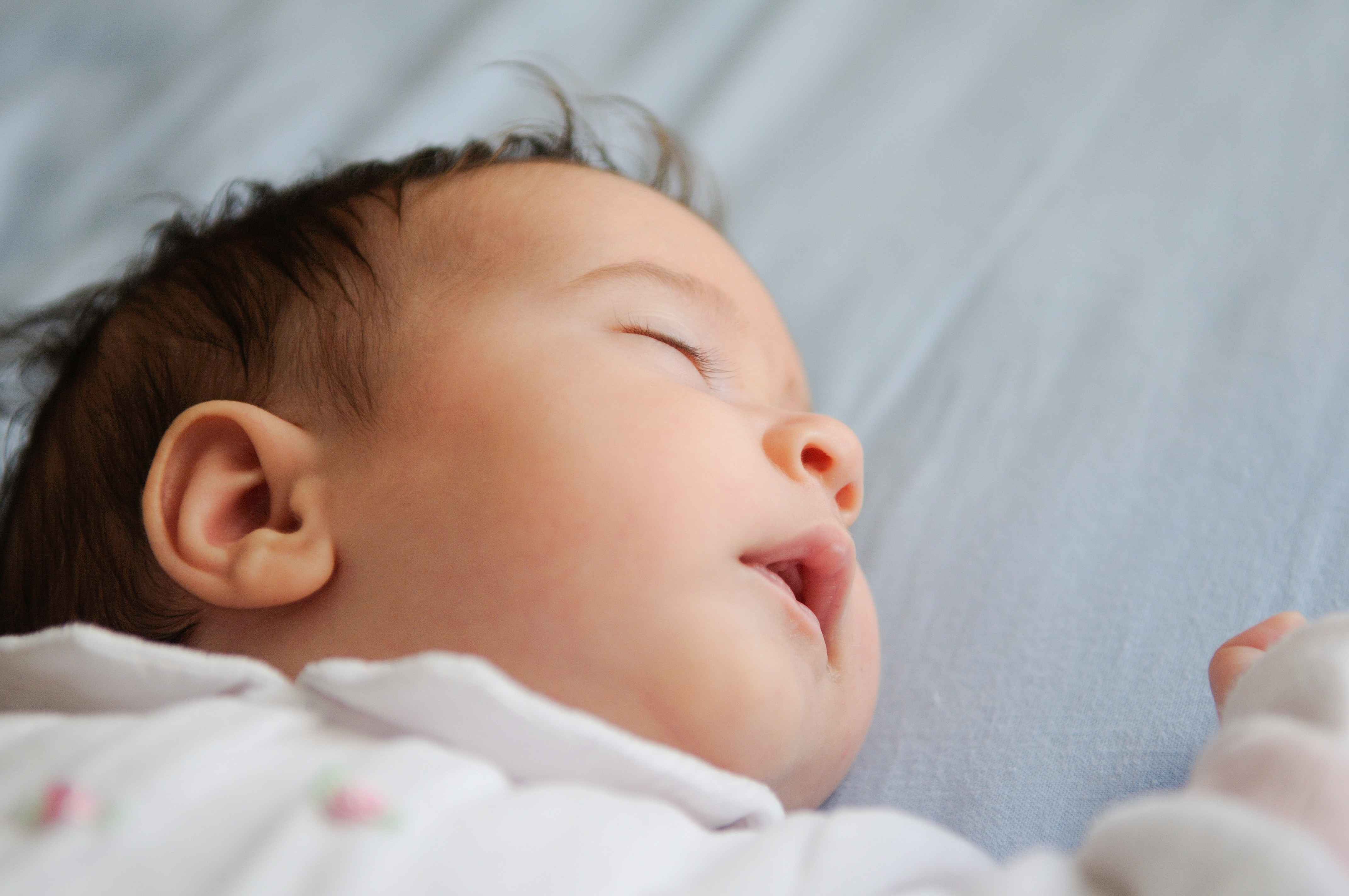 Napas Bayi Mengorok Seperti Ada Dahak? Ini Penyebab dan Solusinya