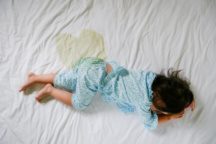 Mengenal Enuresis, Kebiasaan Mengompol pada Anak