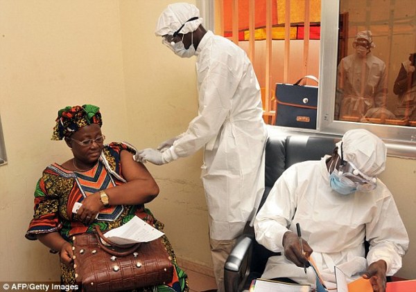 Percobaan Vaksin Ebola Berhasil!