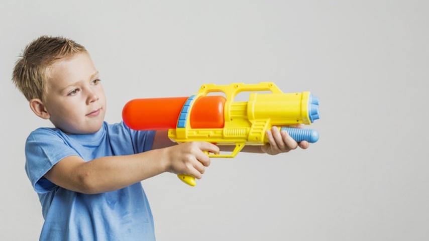 Anak Terobsesi Mainan Pistol, Orang Tua Harus Apa?
