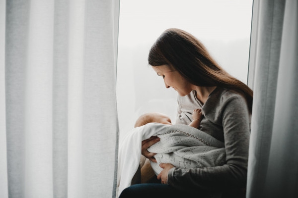 Perlukah Insting dalam Merawat Anak? Ini Jawabannya