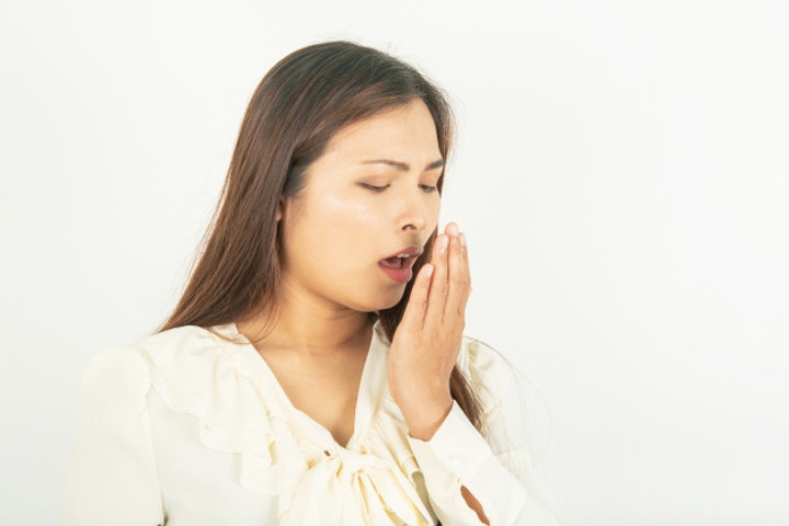 Cara mengatasi bau mulut karena gigi berlubang