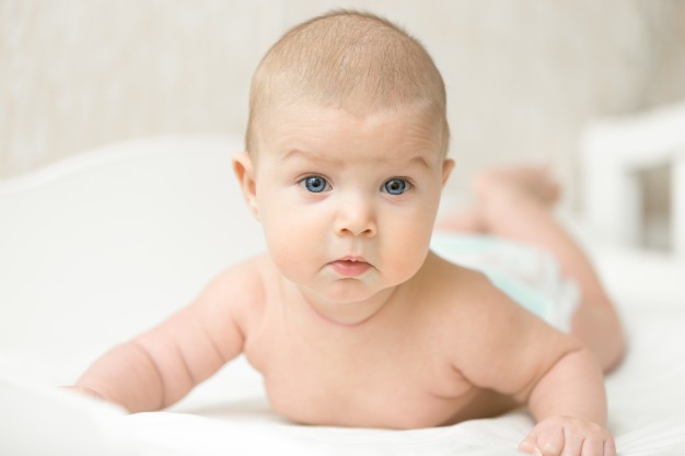 Cara Mengatasi Keringat Berlebih pada Bayi