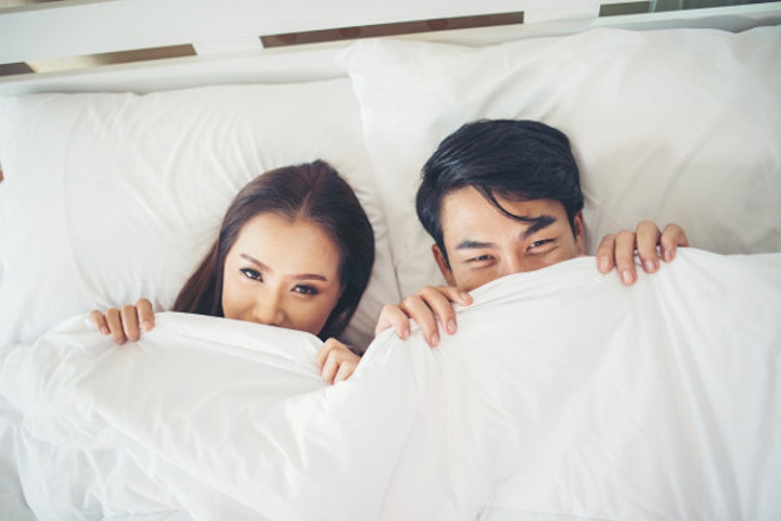 Tips Aman Berhubungan Intim Selama Pandemi Corona