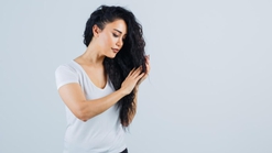 Cara Mengeringkan Rambut Tanpa Hair Dryer, Lebih Alami dan Sehat