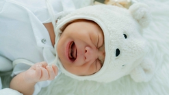 Jangan Salah, Ini Cara Aman Mengatasi Jamur pada Mulut Bayi