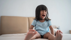 10 Cara Cerdas Menghadapi Anak Tantrum, Moms Wajib Tahu!