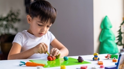 Lebih Aman dan Tahan Lama, Ini Cara Membuat Playdough Sendiri di Rumah