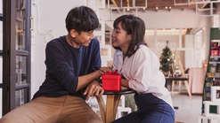 Bukan Cuma Romantis, Ini 7 Inspirasi Kado untuk Suami yang Bermanfaat