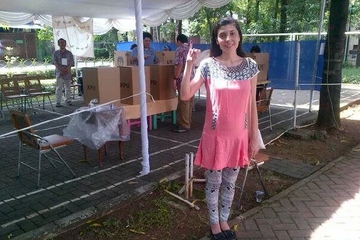 Pengalaman Saya Nyoblos: Tinta Ungu di Jari, Tanda Tintaku Padamu