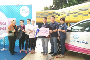 Bantuan Mobil untuk Kampanye Peduli Kanker Payudara