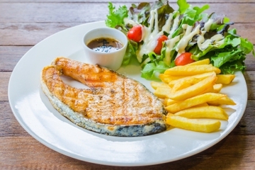 Mengonsumsi Ikan Saat Hamil