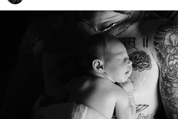 Foto Pertama Putri Adam Levine & Behati Prinsloo