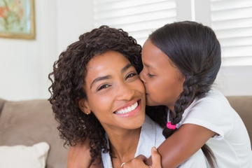 Bolehkah Mengajak Si Kecil ke Salon?