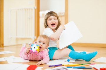 4 Cara Siapkan Si Kecil Jadi Kakak