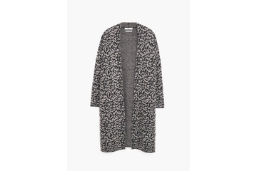 Stylish dengan Long Cardigan