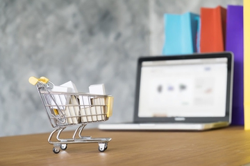 4 Tips Aman Saat Belanja Keperluan Anak Secara Online