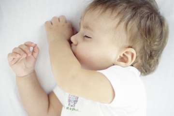 Trik Agar Si Kecil Tidur Nyenyak di Malam Hari (1)
