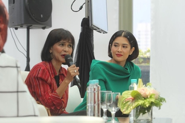 Trik Jitu Dian Sastro Mendidik Anak Agar Tangguh