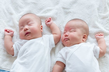 5 Fakta Menarik Bayi Kembar yang Jarang Terungkap