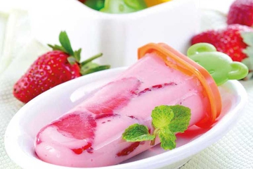 Es Lolipop Stroberi Yoghurt