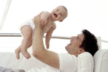 Bermain Bersama Ayah, Khusus Untuk Anak 0-1 Tahun