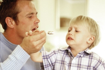 Tips untuk Ayah Hadapi Tantrum Si Kecil 