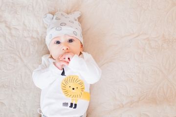 50+ Ide Nama Bayi Laki-laki Bermakna Raja atau Pangeran