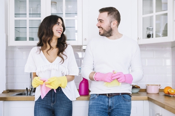 6 Tips agar Suami Mau Membantu Pekerjaan Rumah