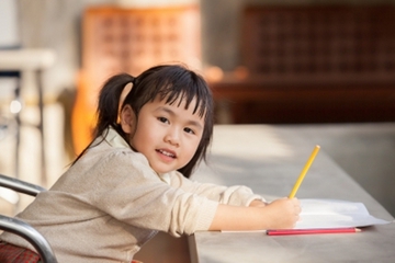 Perhatikan Ini Sebelum Posting Foto Anak di Sekolah!