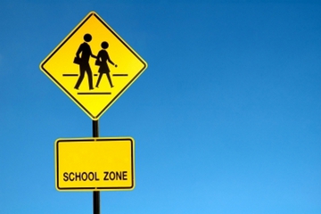 Tips Agar Anak Aman di Jalan