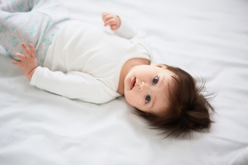 Tips Jadikan Rambut Bayi Tebal dan Sehat Secara Alami