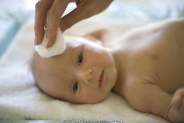 Cara Jitu Merawat Kulit Bayi