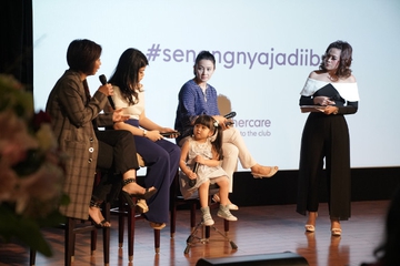 Moms, Cerita Yuk Pengalaman “Senangnya Jadi Ibu”