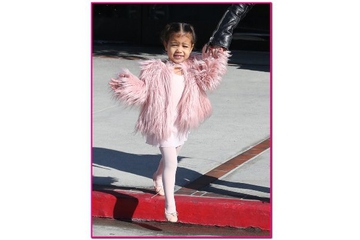 Gaya North West saat Pergi Balet
