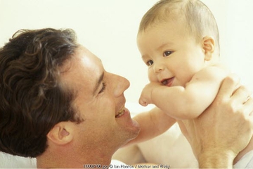 Ayah pun Bisa Dekat dengan Bayi
