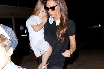 Victoria Beckham Selalu Bersama Anak-anak