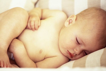 3 Cara Mudah Meredakan Pilek Si Kecil