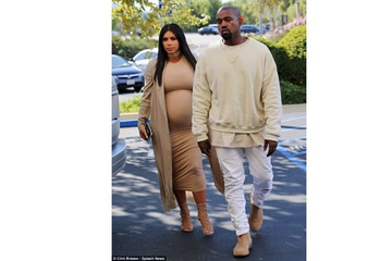 Kim Kardashian Tampil Stylish di Ulang Tahun ke-35