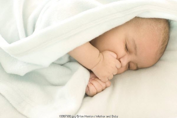 Perhatikan Irama Napas Saat Bayi Tidur