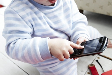 Cybersickness Mengintai Anak yang Gemar Bermain Games di Smartphone