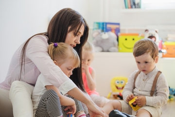 4 Tips Memilih Tempat Penitipan Anak yang Tepat