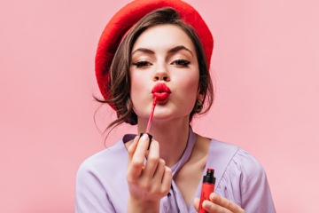 8 Rekomendasi Merek Lipstik Lokal yang Tahan Lama