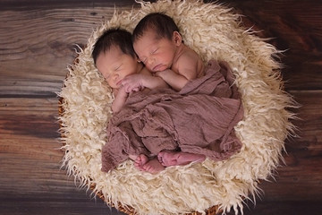 7 Fakta Menarik tentang Anak Kembar