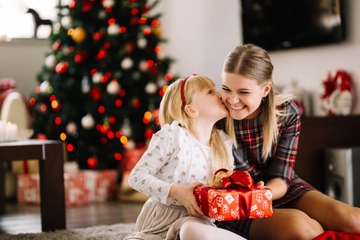 Rekomendasi Kado Natal untuk Anak 1-3 Tahun