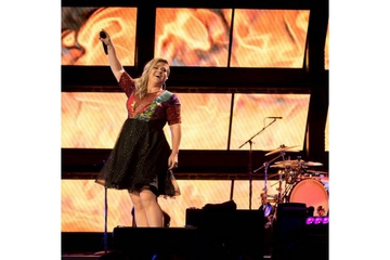 Kehamilan Ke-2 Kelly Clarkson