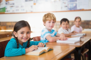 10 Tanda Anak Siap Sekolah
