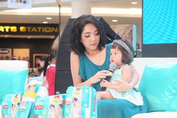 Gempita Nora Marten Menjadi Pusat Perhatian di Surabaya