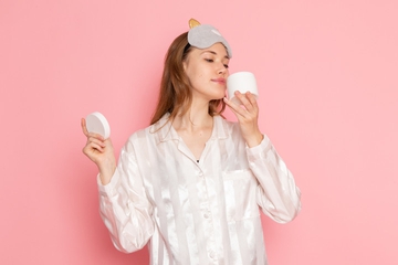 Rekomendasi Sleeping Mask Lokal agar Auto Glowing di Pagi Hari